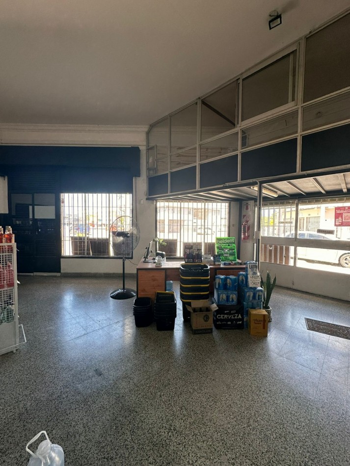 Galpon en calle Azopardo al 6900
