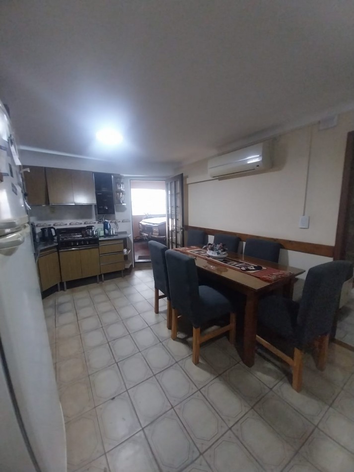 CASA AL FRENTE EN BARRIO SARGENTO CABRAL