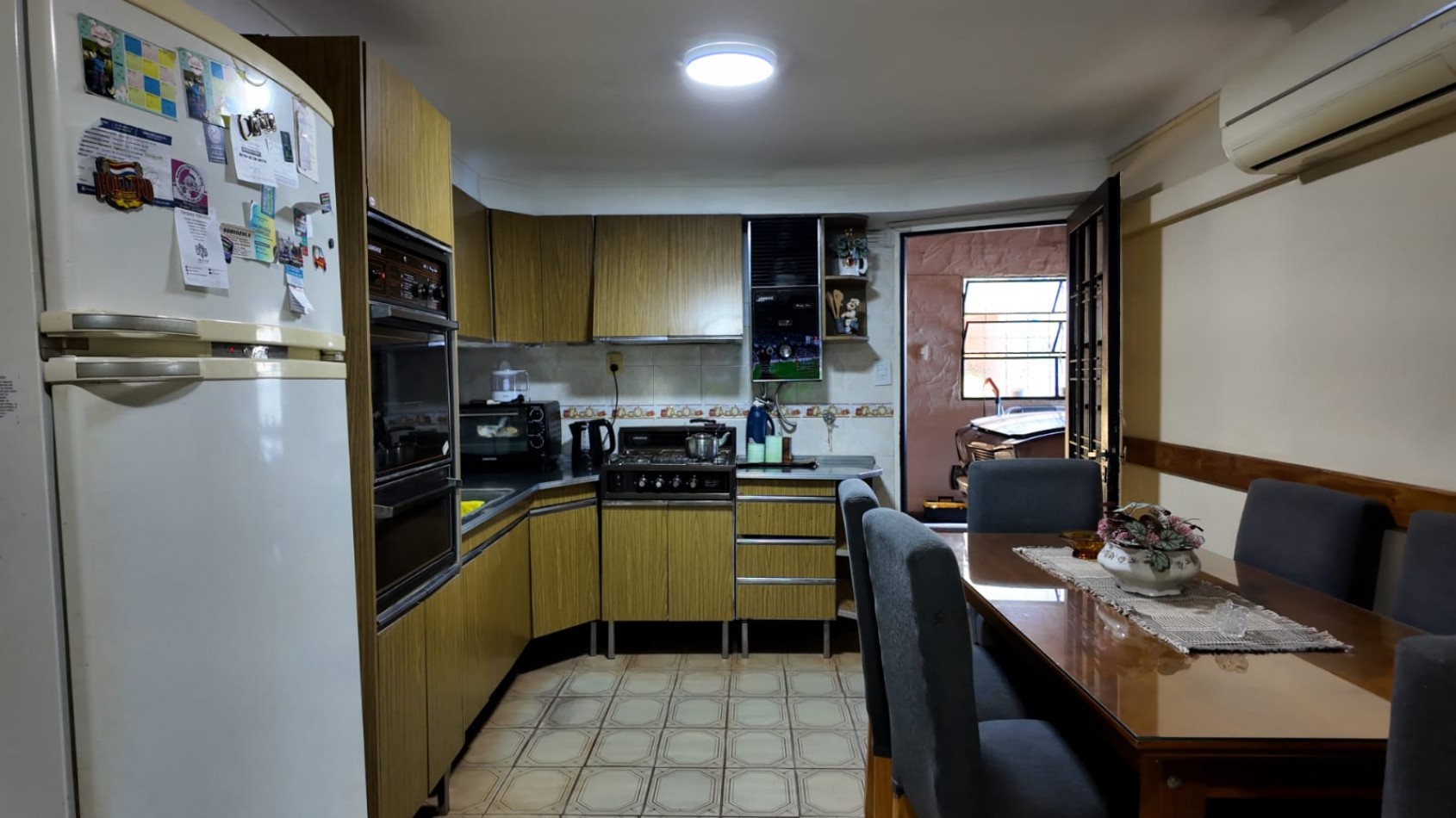 CASA AL FRENTE EN BARRIO SARGENTO CABRAL