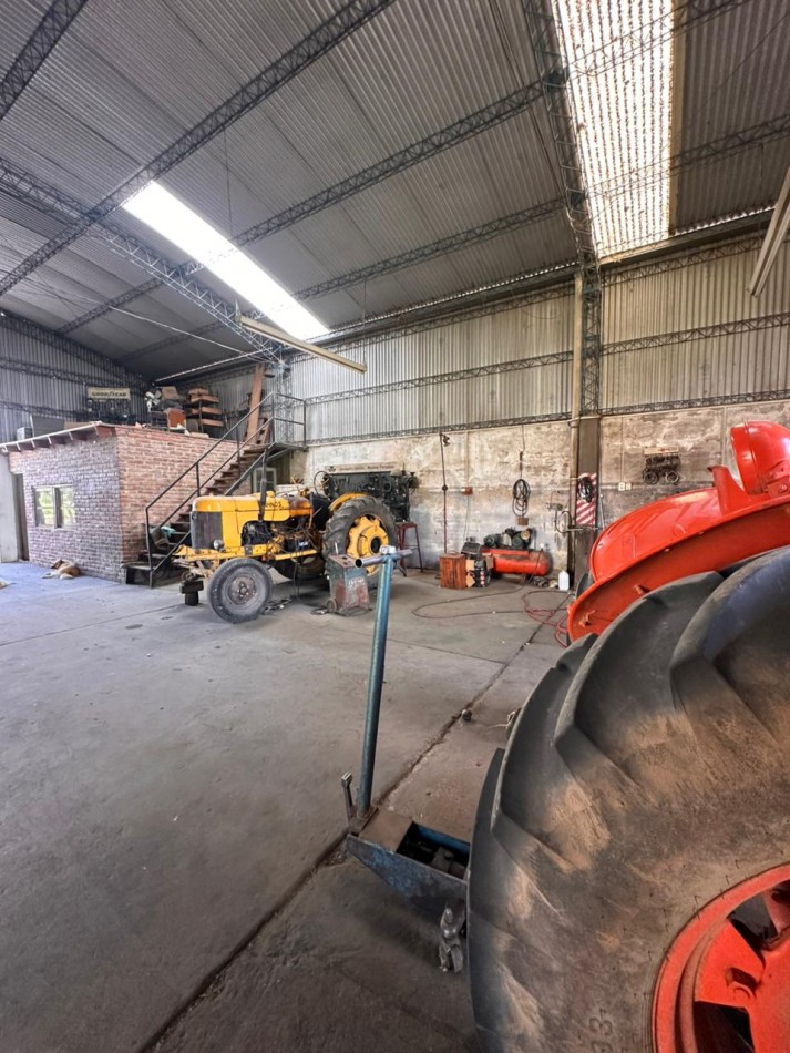 GALPON CON GRAN LOTE SOBRE RUTA 2