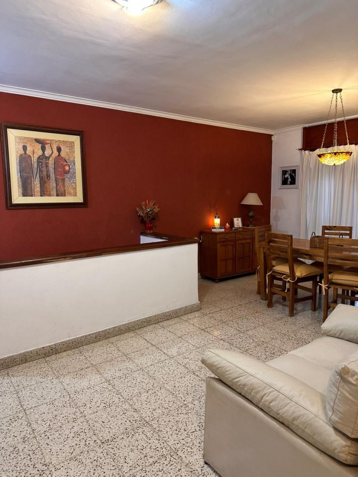 Planta alta en Barrio Constituyentes de 3 dormitorios