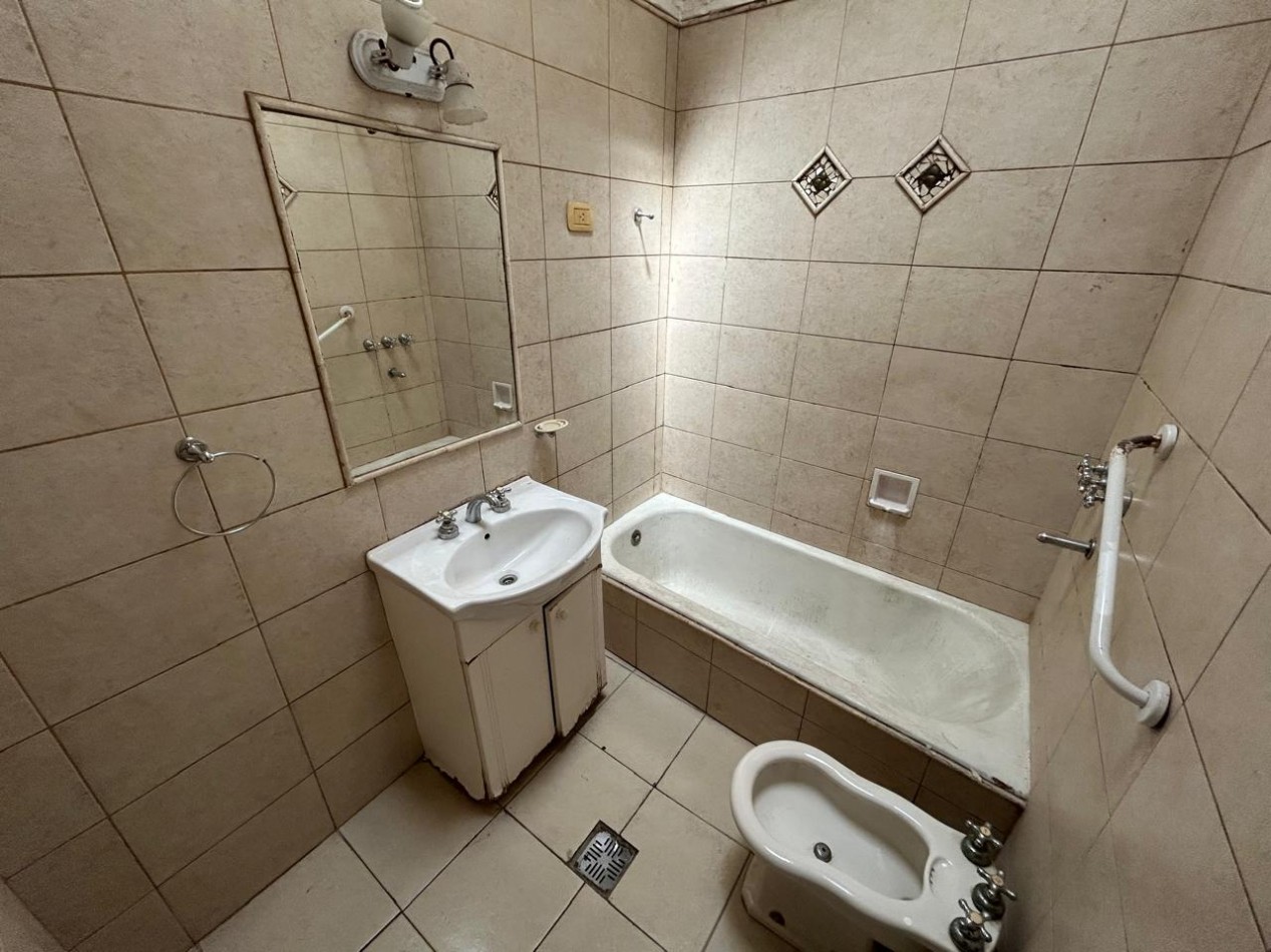 DEPARTAMENTE INTERNO 3 DORMITORIOS EN ZONA SUR