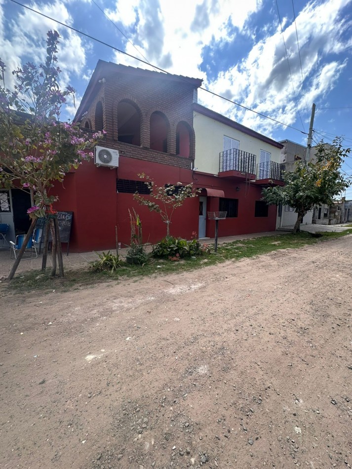 CASA CON LOCAL EN ZONA NORTE