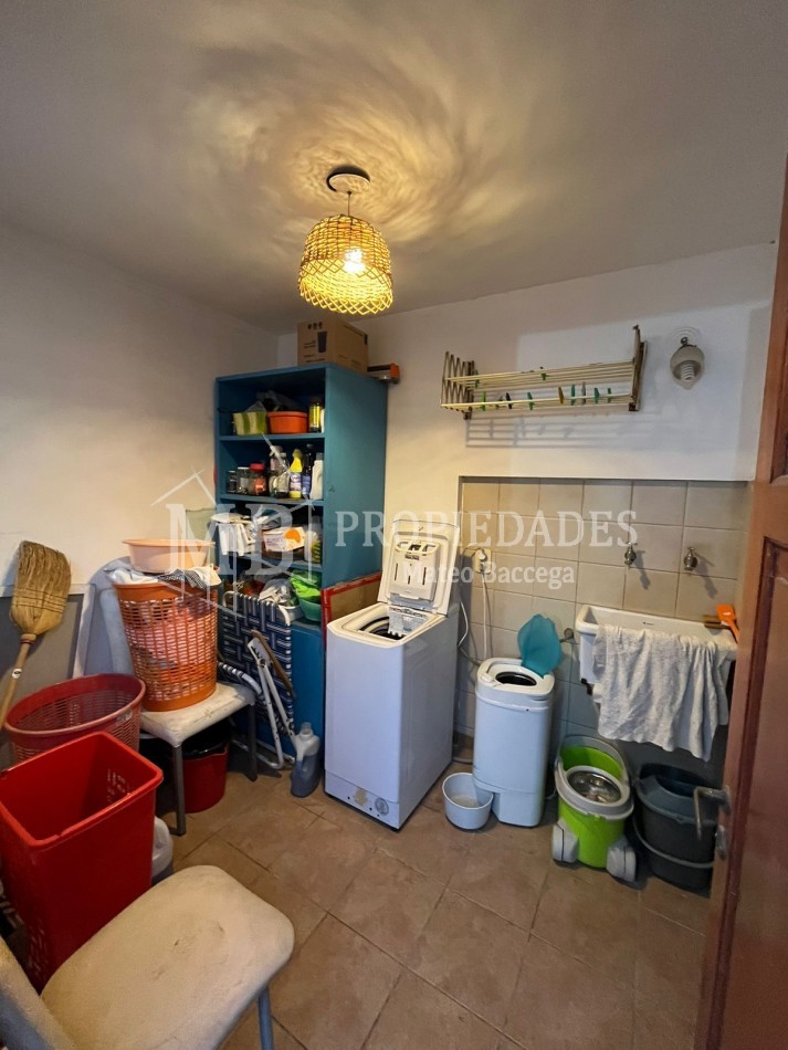 Planta alta en Barrio Constituyentes de 3 dormitorios