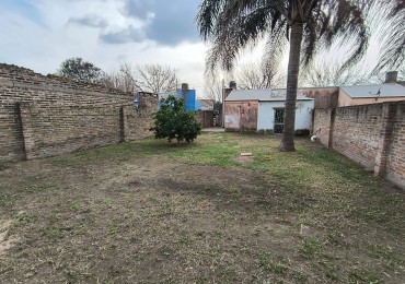 Casa al frente en barrio Punta Norte